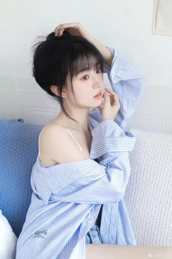 微课下载数据趋势图